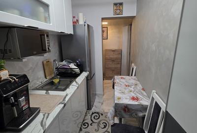 Apartament cu 2 camere semidecomandat în Micro 6 - 1