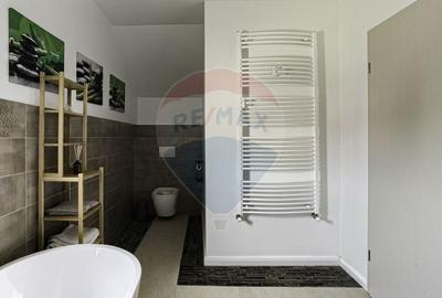 Casa la cheie, 5 camere, panouri fotovoltaice - VIA CARMINA - 13
