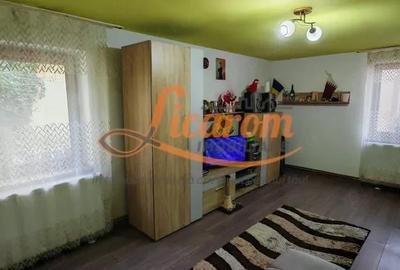 Casă cu 4 camere cu Teren 170 Mp în Bartolomeu - 2