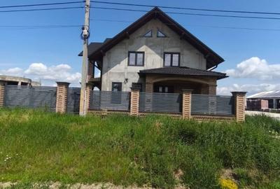 Casa individuala 4 camere, 200mp, Radauti - 3