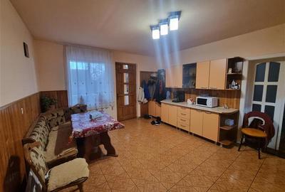 Casă cu 4 camere cu Teren 1200 Mp în Unirii - 4