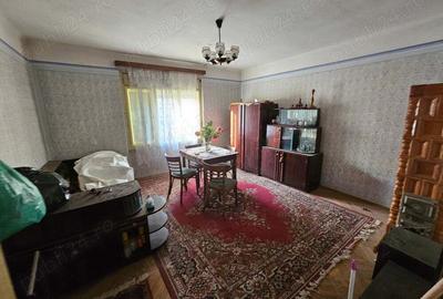 Casa de vanzare pe strada Decebal, Caransebes. 75.000euro - 3