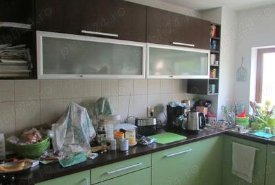 Casă cu 4 camere în Vulcan