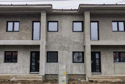 Casă individuală cu 4 camere în Dumbrăvița