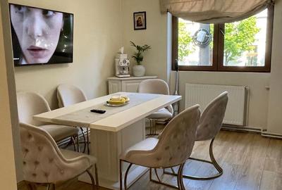 Casă cu 3 camere decomandat în Horea
