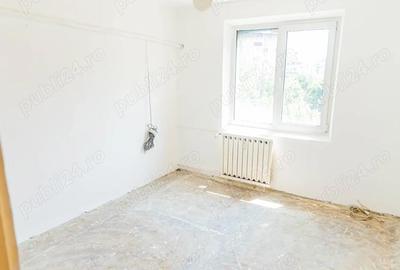 Apartament cu 3 camere decomandat în Sebastian - 8