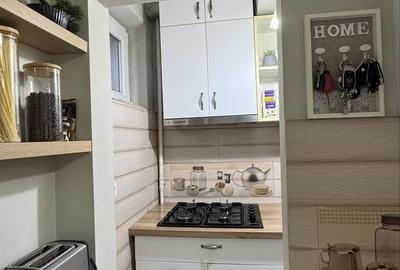Apartament cu 3 camere semidecomandat în Central - 4
