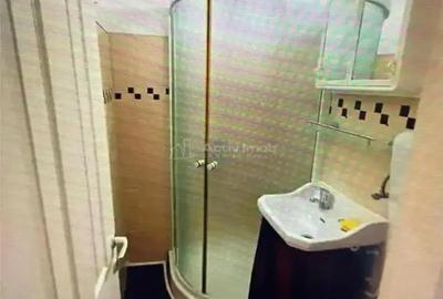 Apartament cu 3 camere semidecomandat în Central - 3