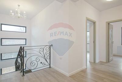 Casă cu 5 camere cu Teren 400 Mp în Bunloc - 17