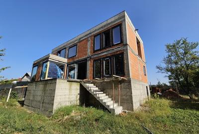 Casa Babana,  170mp + terase + subsol, inconjurata de padure, direct proprietar - 3