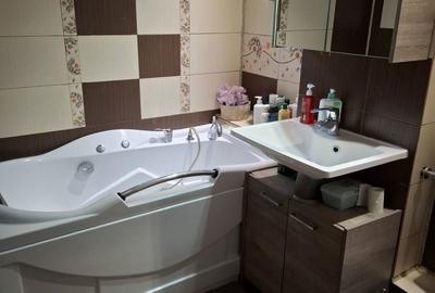 Apartament cu 3 camere decomandat în Lipovei - 2
