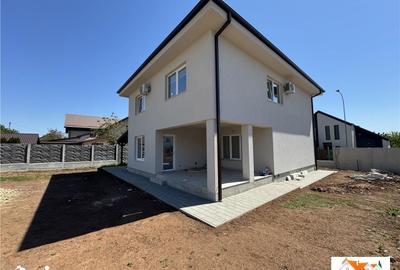 Casă cu 4 camere cu Teren 476 Mp în Cetate - 18