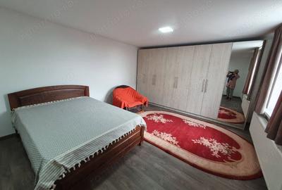 Garsonieră decomandată în Schei