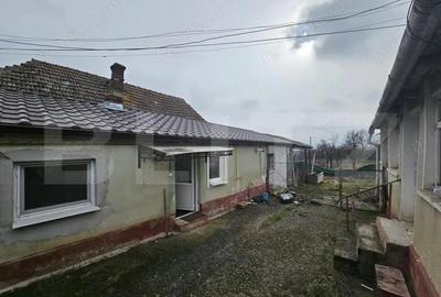 Casă cu 4 camere cu Teren 544 Mp în Cricău - 1