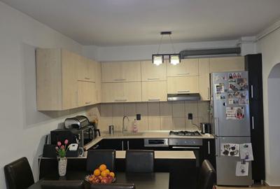 Apartament cu 3 camere decomandat în Central - 2