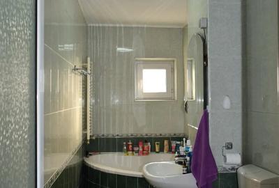 Inchiriez apartament 2 camere decomandat Centru Civic Brasov Inchiriez apartament 2 camere decomandat Centru Civic Brasov - 5