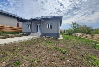Casă individuală cu 4 camere cu Canalizare în Tomești - 14