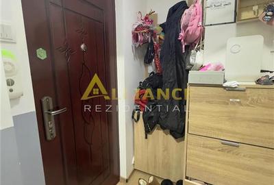 Garsonieră decomandată în Berceni