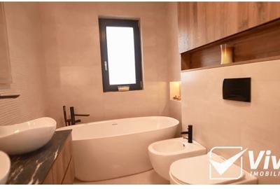 Casă individuală cu 4 camere cu Canalizare în Valea Lupului - 16