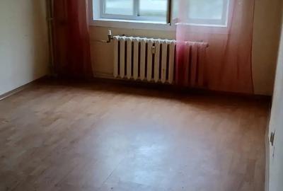 Vand apartament 2 camere Piata Micro 17 Galati - 1