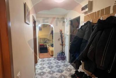 Apartament cu 4 camere decomandat în Central - 1