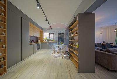 Vilă modernă, cu garaj, panouri și pompă de căldură, Cristian - 13