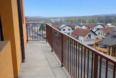 Apartament cu 3 camere decomandat în Central - 8