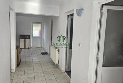 Casă cu 5 camere cu Garaj în Bujoreni - 2