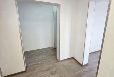 Apartament cu 3 camere decomandat în Republicii - 2