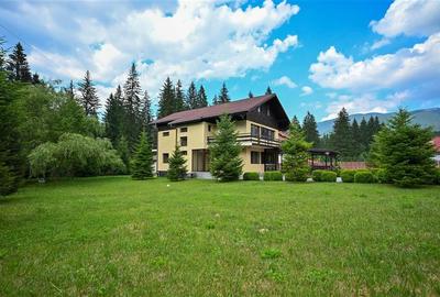 Casă individuală cu 5 camere cu Teren 1700 Mp în Exterior Est