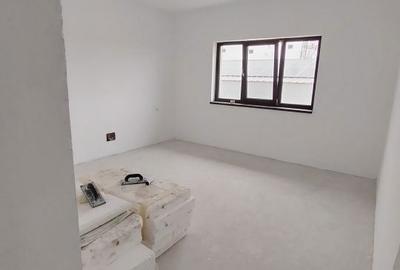 Casă cu 4 camere în Central - 15