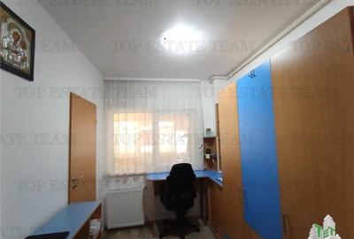 Super apartament cochet din 2008 cu 3 cam. si balcon plus loc de parcare, avand - 10