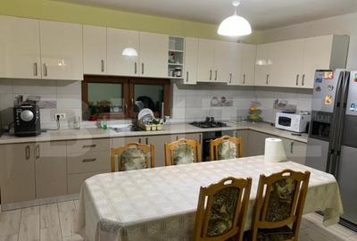 Casă cu 5 camere cu Teren 450 Mp în Central - 10