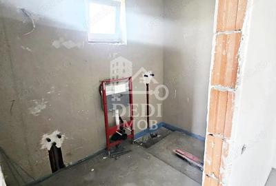 Casa de vanzare cu 4 camere in Santandrei, Bihor - 2