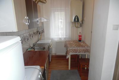 Inchiriez apartament 2 camere in Deva, pe str. Minerului, et 1 - 12
