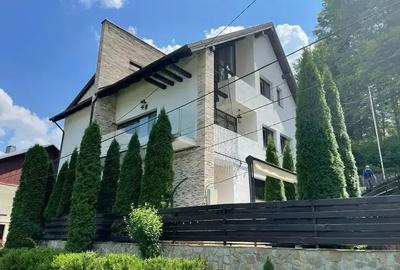 Casă cu 8 camere în Poiana Țapului