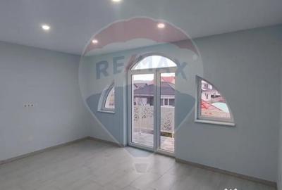 Casă cu 4 camere cu Teren 803 Mp în Oncea - 12