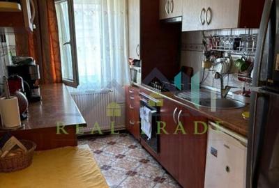 Apartament cu 3 camere decomandat în Județean - 1