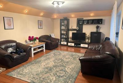 Apartament cu 3 camere în Micro 5 - 8