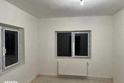Spațiu comercial, de 528 mp, în Aghireșu