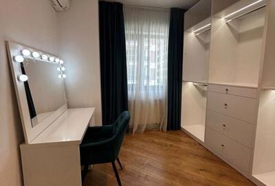 Apartament cu 3 camere în Central - 1
