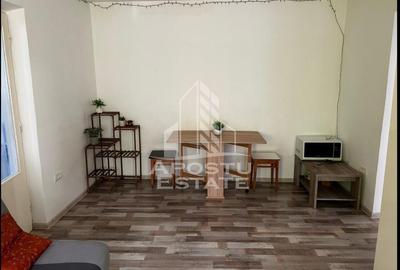 Apartament cu 2 camere decomandat în Circumvalațiunii - 9