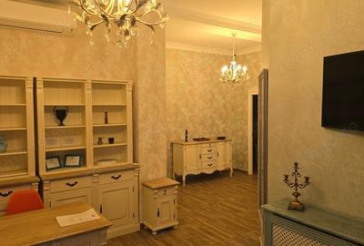 Spațiu comercial, de 120 mp, în Central - 6