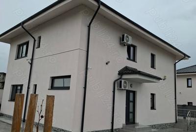 Casă cu 3 camere în Schitu - 10