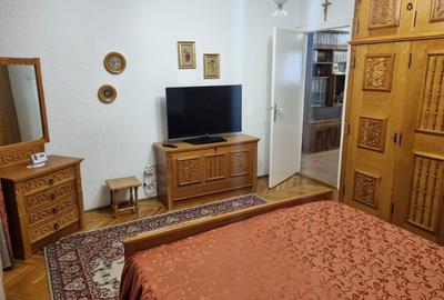 Apartament cu 3 camere decomandat în Calea București - 4