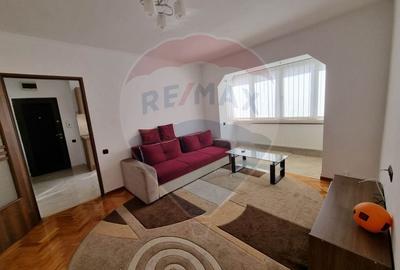 Apartament cu 2 camere semidecomandat, mobilat în Central