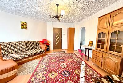 Apartament cu 3 camere semidecomandat în Milcov - 2