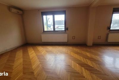 Casă cu Teren 2001 Mp în Central - 8