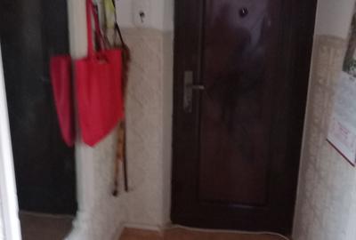 Apartament cu 3 camere decomandat în Calarași 4 - 5