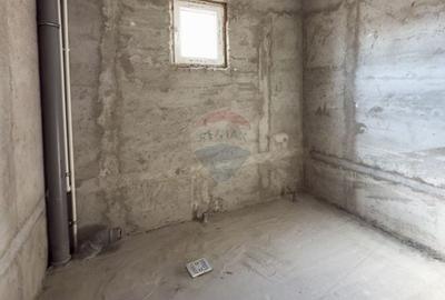 Casă cu 8 camere cu Teren 440 Mp în Central - 6